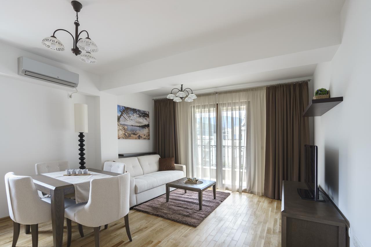 Apartments Lora Jadranskij Put Budva Luaran gambar